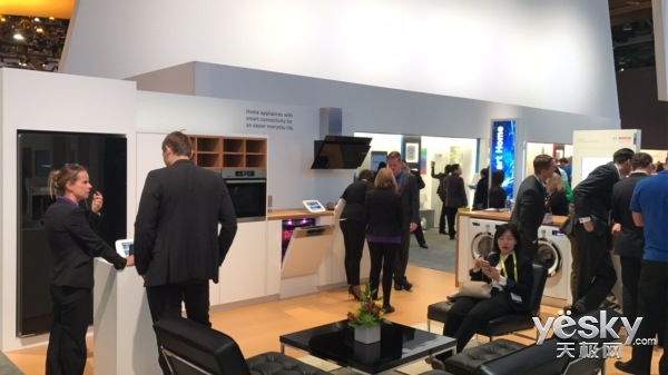 CES 2017博世展臺(tái) 從新概念車(chē)到智能洗衣，一場(chǎng)無(wú)縫連接的未來(lái)生活秀